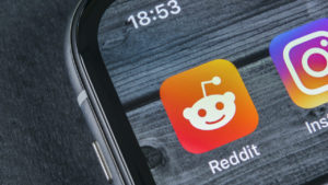 How to post on Reddit and delete a post? | Candid.Technology