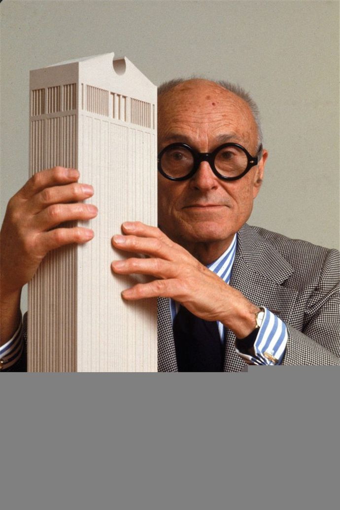 Philip-Johnson-683x1024